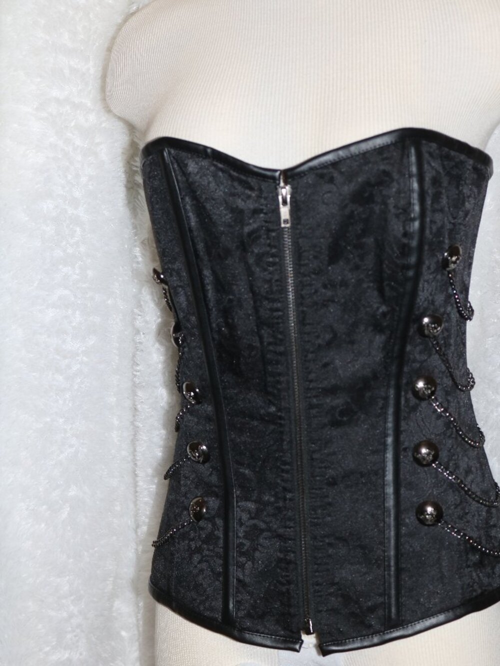 Spirit Halloween black corset in size XL great shape